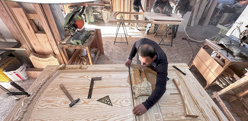 نجار في راس الخيمة